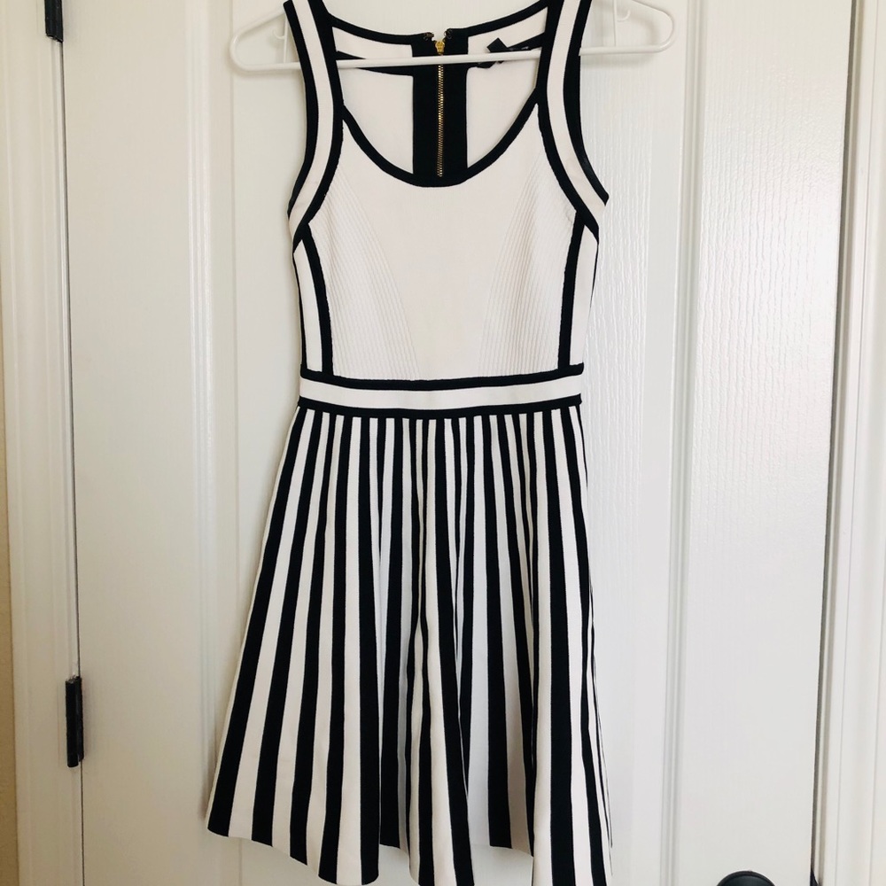 Guess Flare Dress